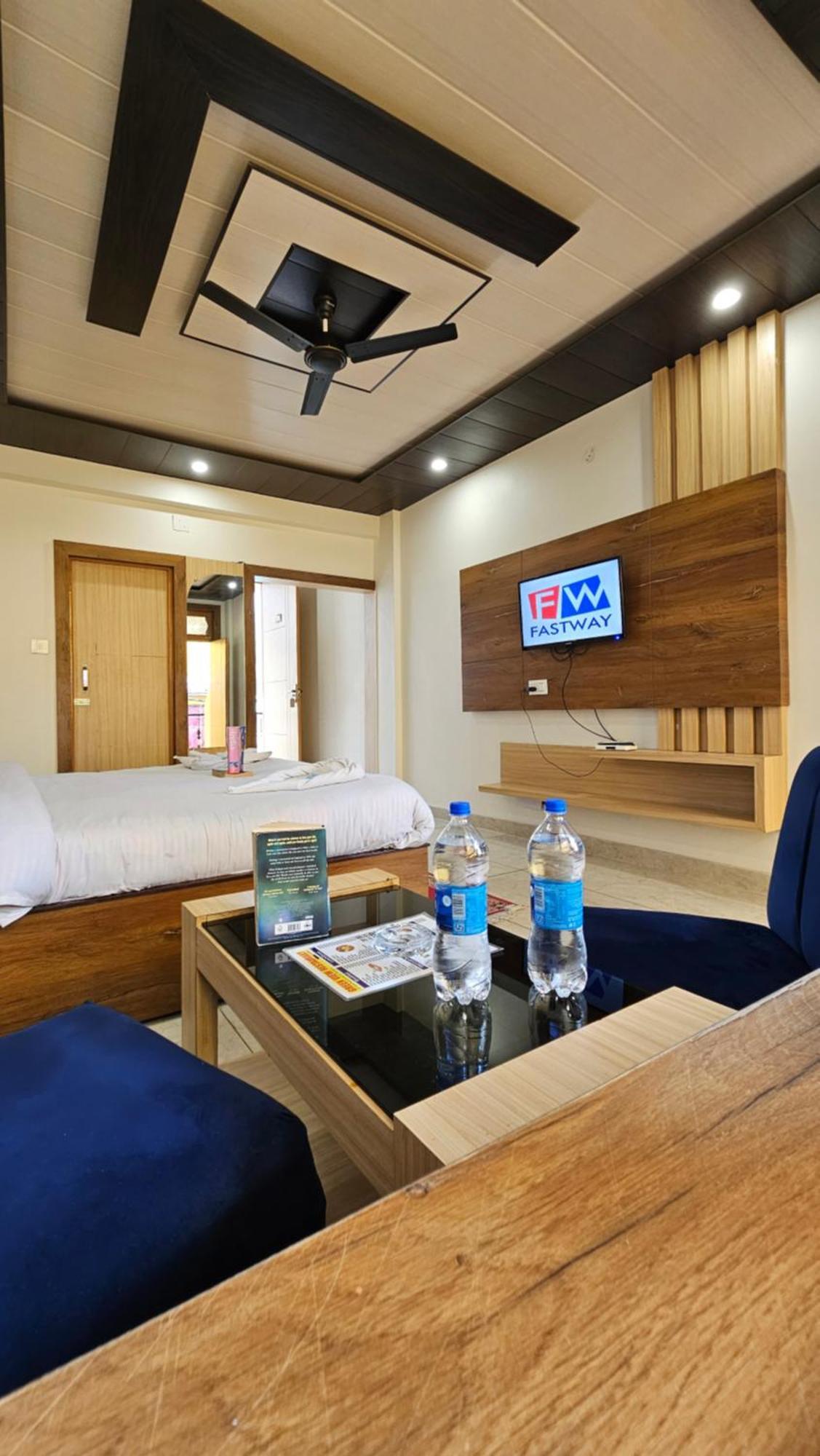 Green View Hotel And Restaurant แมคลอยด์กันจ์ ภายนอก รูปภาพ