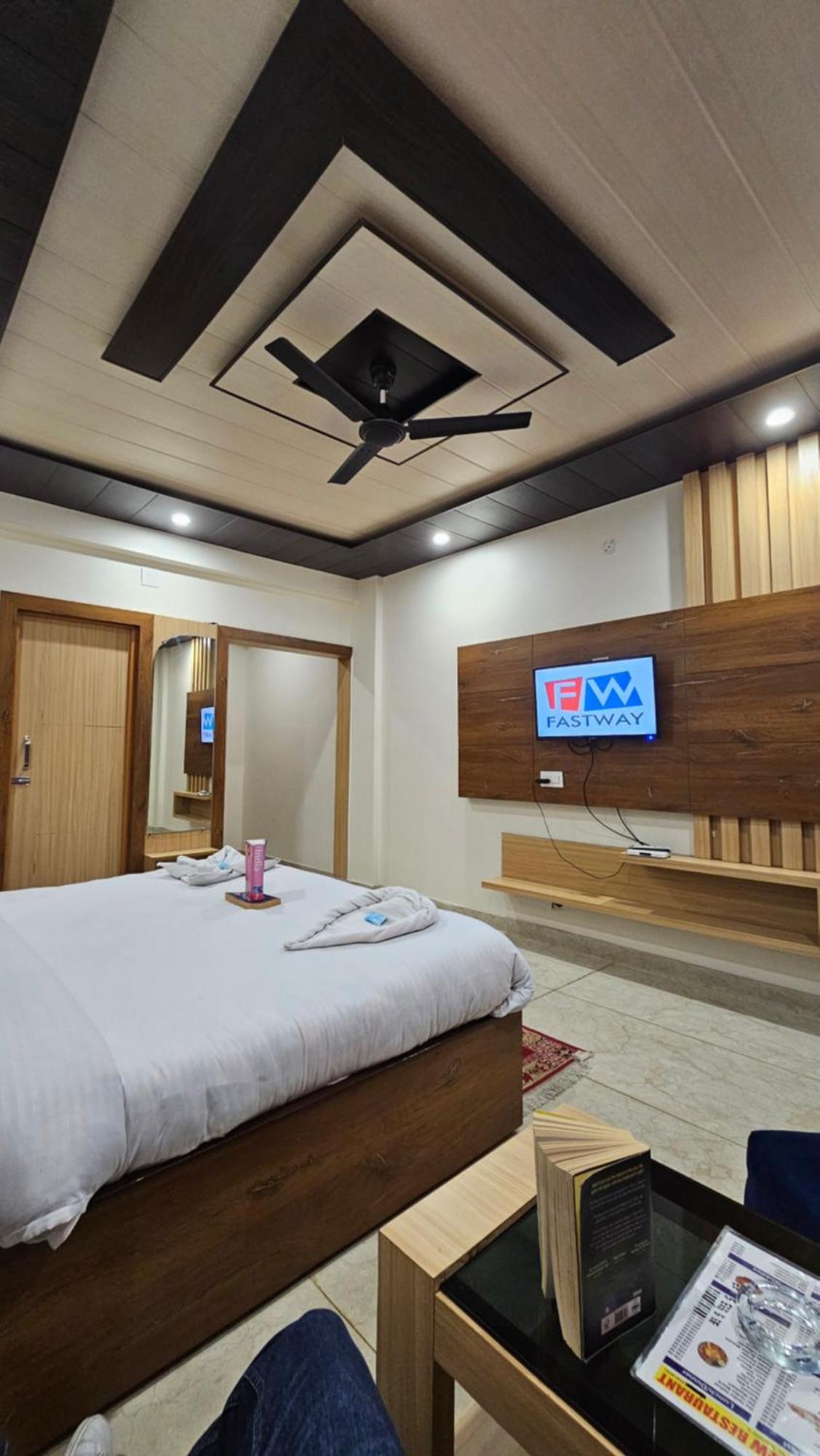 Green View Hotel And Restaurant แมคลอยด์กันจ์ ภายนอก รูปภาพ