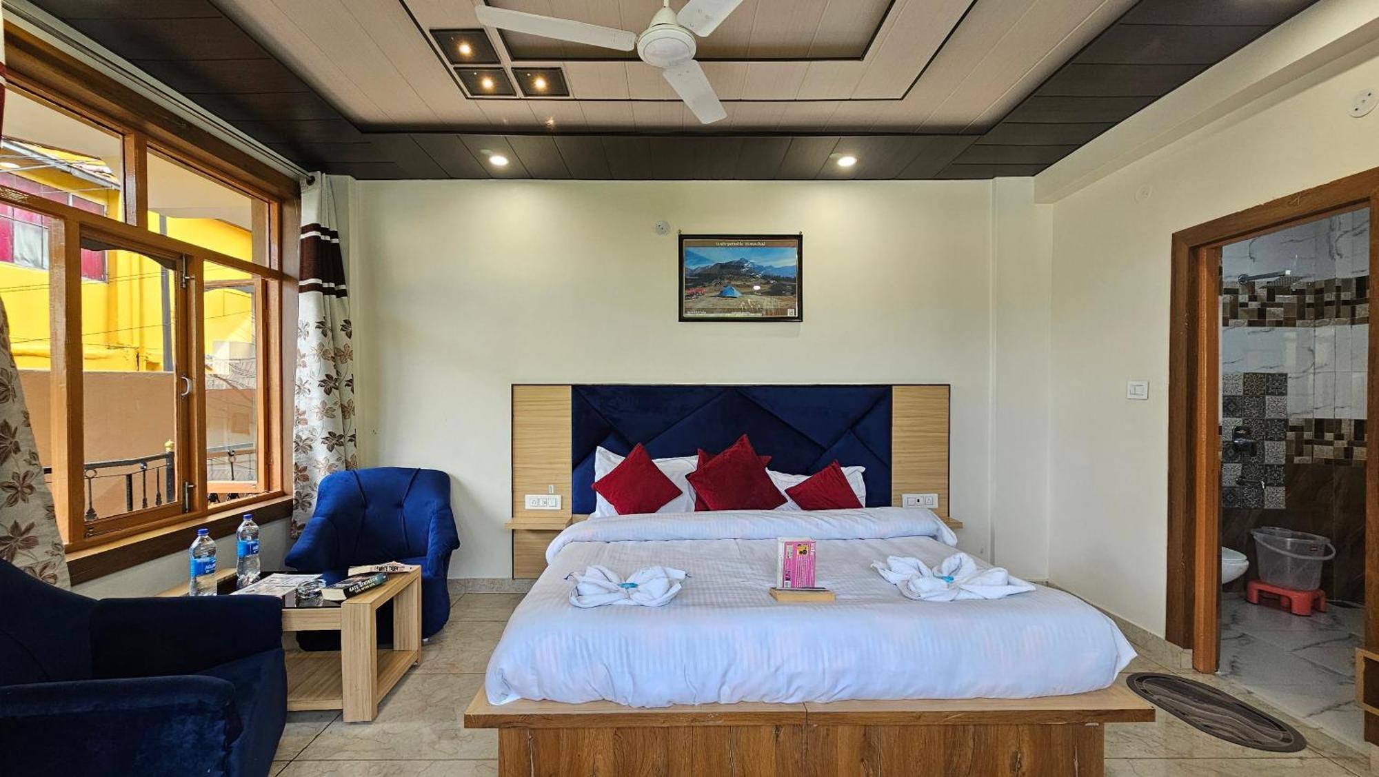 Green View Hotel And Restaurant แมคลอยด์กันจ์ ภายนอก รูปภาพ