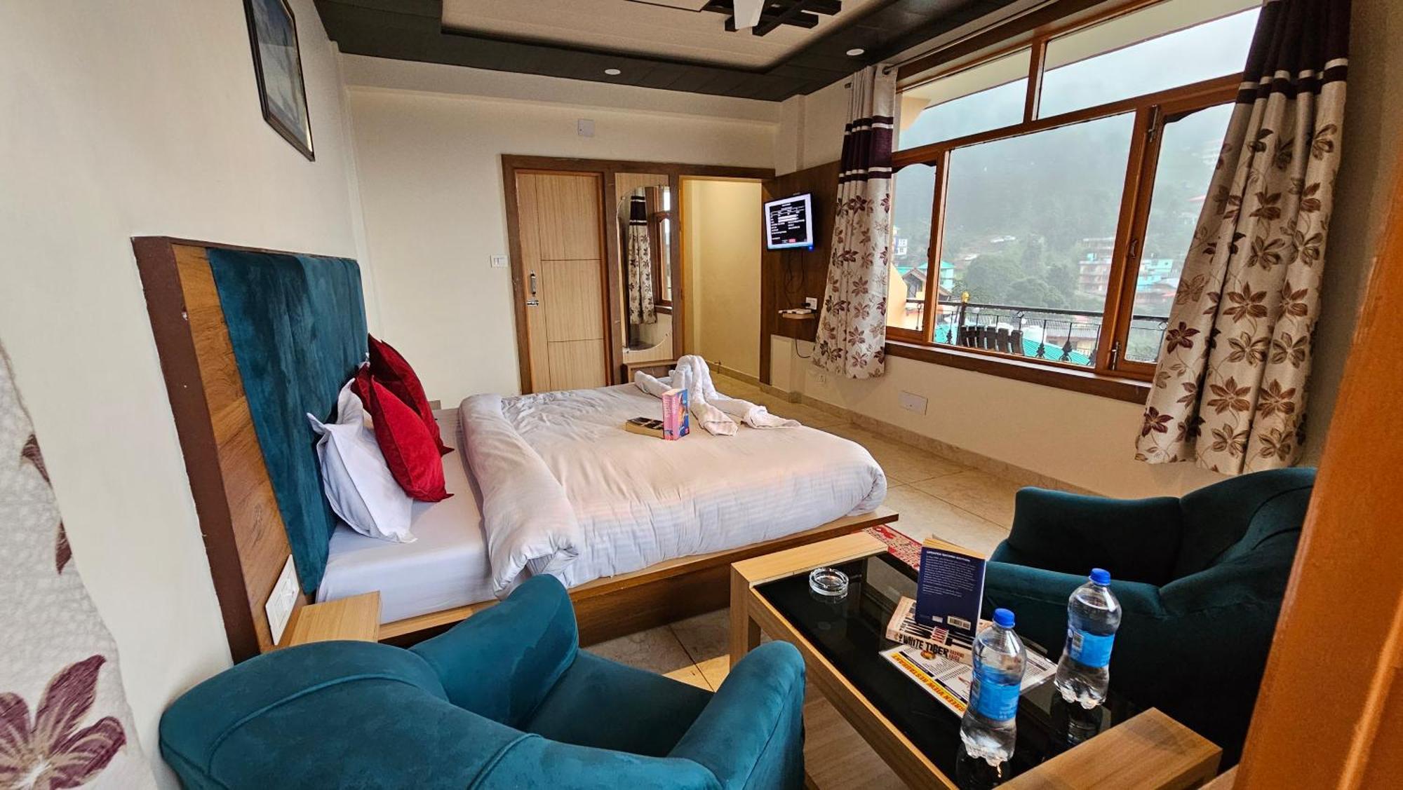 Green View Hotel And Restaurant แมคลอยด์กันจ์ ภายนอก รูปภาพ